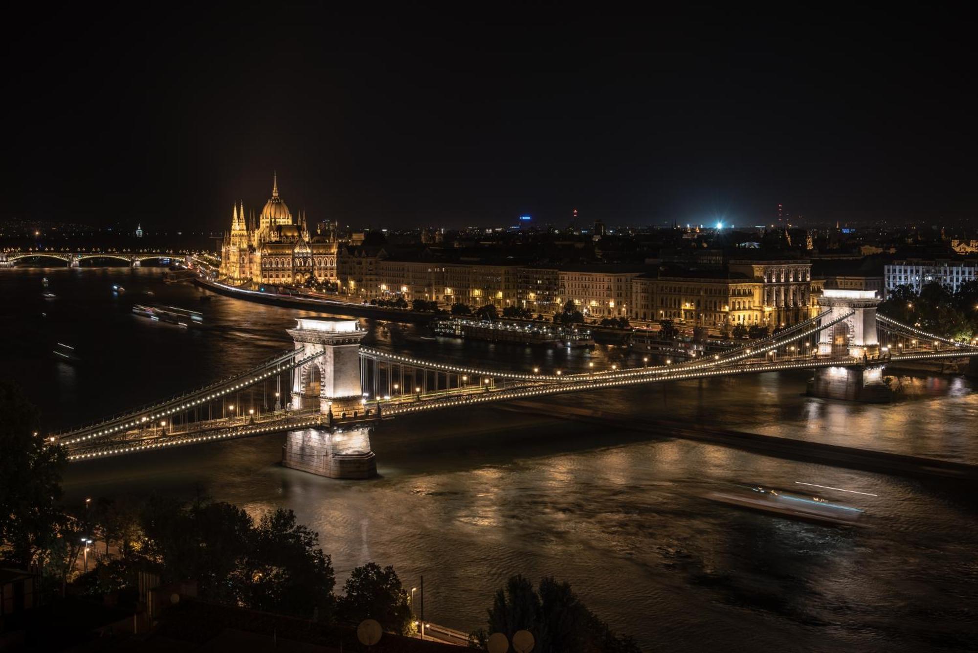 Bright Apartment In The Most Beautiful Street Of Budapest Vaci Street, Fashion Street 布达佩斯 外观 照片
